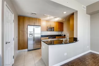 Photo #1: 2569721 Listing 