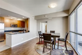 Photo #6: 2569721 Listing 