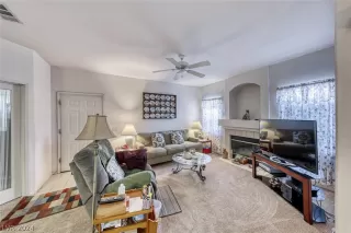 Photo #6: 2569730 Listing