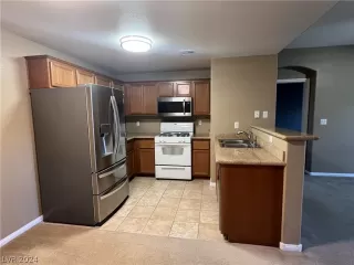 Photo #1: 2569757 Listing 