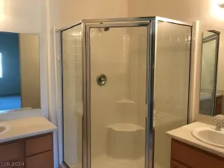 Photo #6: 2569757 Listing 