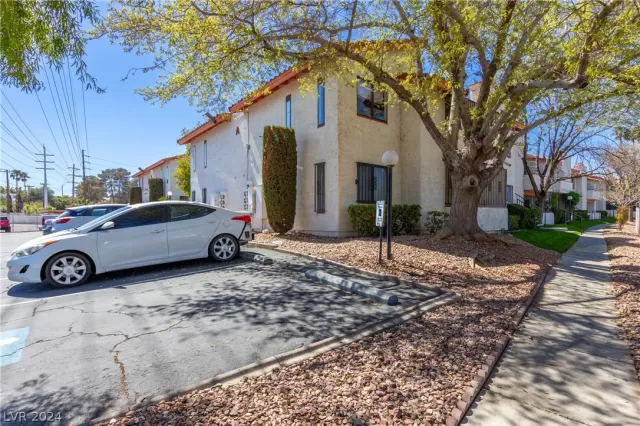 MLS: 2569776 Condo For Sale