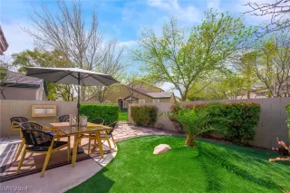 Photo #2: 2569781 Listing