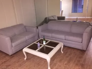 Photo #4: 2569802 Listing