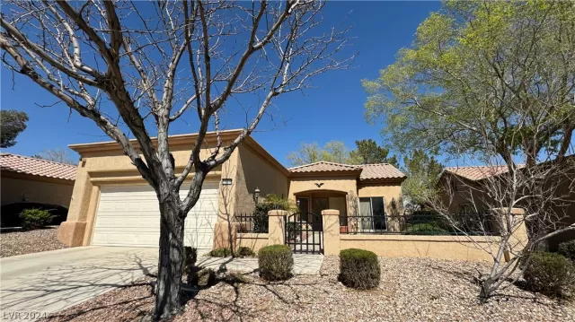 MLS: 2569817 Condo For Sale