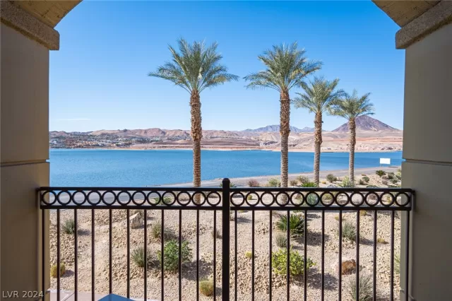 MLS: 2569830 Condo For Sale