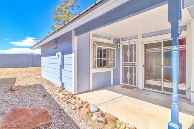 MLS: 2569832 Condo For Sale