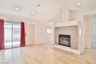 Photo #5: 2569832 Listing