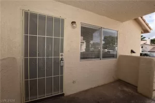 Photo #3: 2569833 Listing