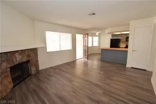 Photo #4: 2569833 Listing