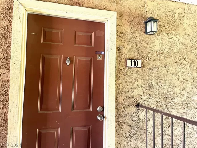 MLS: 2569842 Condo For Sale