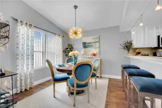 Photo #4: 2569847 Listing