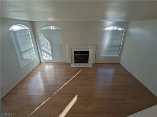 Photo #4: 2569850 Listing 