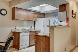 Photo #4: 2569851 Listing 