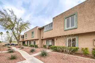 Photo #4: 2569871 Listing