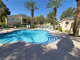 Photo #1: 2569881 Listing