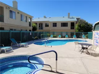 Photo #2: 2569881 Listing