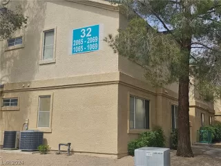 Photo #3: 2569881 Listing