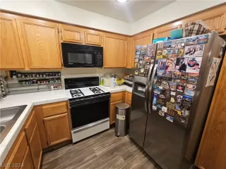 Photo #6: 2569881 Listing