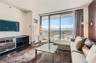 Photo #4: 2569891 Listing 