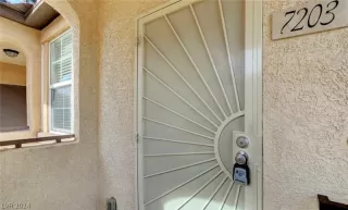 Photo #1: 2569928 Listing