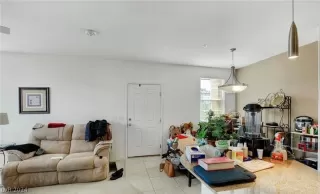 Photo #3: 2569928 Listing