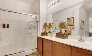 Photo #4: 2569928 Listing