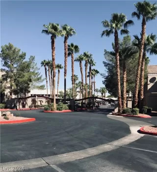 Photo #1: 2569935 Listing