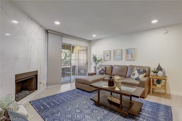 MLS: 2569936 Condo For Sale