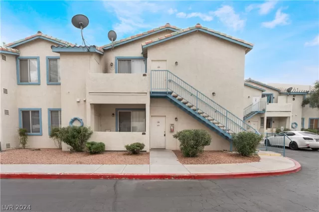 MLS: 2569940 Condo For Sale