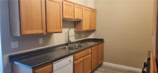 Photo #4: 2569941 Listing 