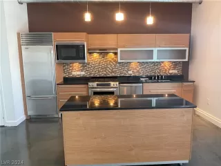 Photo #3: 2569946 Listing 