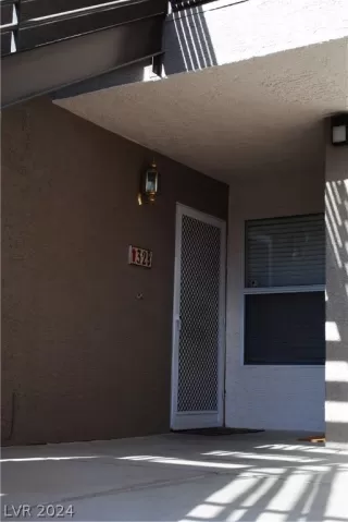 Photo #1: 2569956 Listing