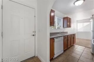 Photo #3: 2570029 Listing 