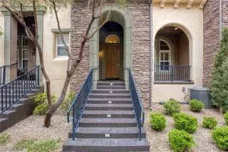 Photo #4: 2570030 Listing 