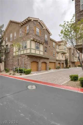 Photo #5: 2570030 Listing 