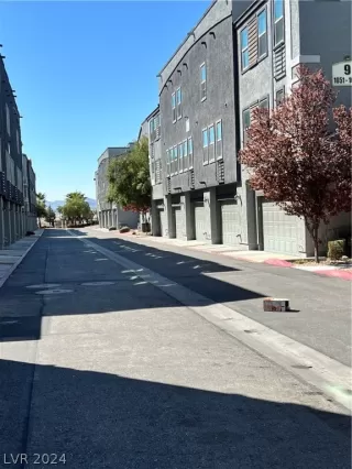 Photo #6: 2570044 Listing