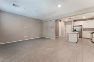 Photo #5: 2570050 Listing 