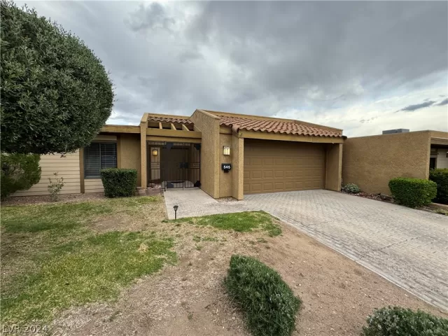 MLS: 2570052 Condo For Sale