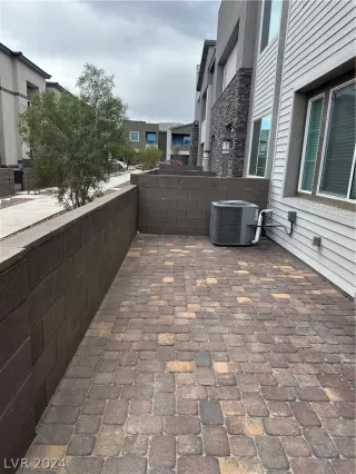 Photo #2: 2570058 Listing 