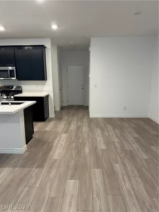 Photo #6: 2570058 Listing 