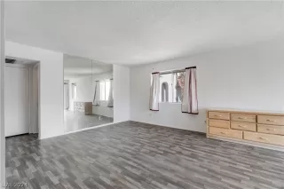 Photo #3: 2570060 Listing 