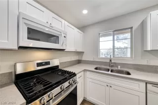 Photo #1: 2570093 Listing 