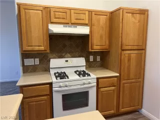 Photo #4: 2570095 Listing