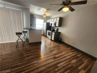 Photo #6: 2570101 Listing 