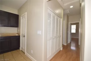 Photo #5: 2570108 Listing 