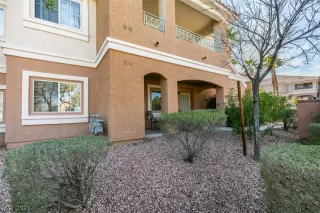 Photo #2: 2570116 Listing