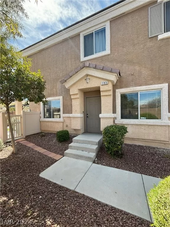 MLS: 2570123 Condo For Sale