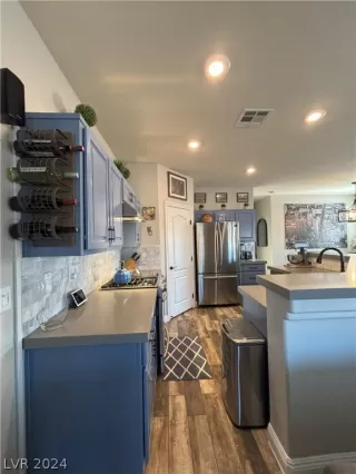 Photo #6: 2570123 Listing