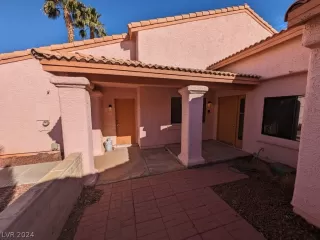 Photo #2: 2570156 Listing